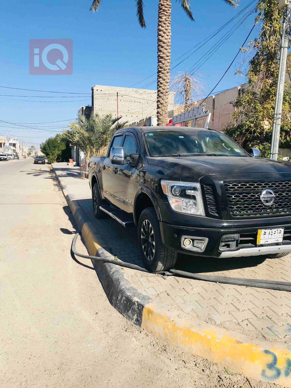 نیسان تایتان